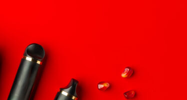 three-different-types-of-vape-devices-pomegranate-kit